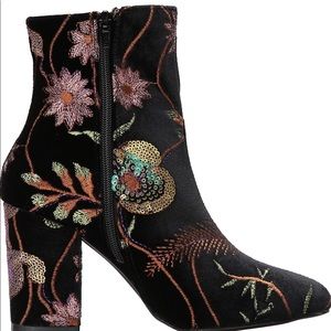 Steve Madden Lissa Black Multi Bootie/Boot